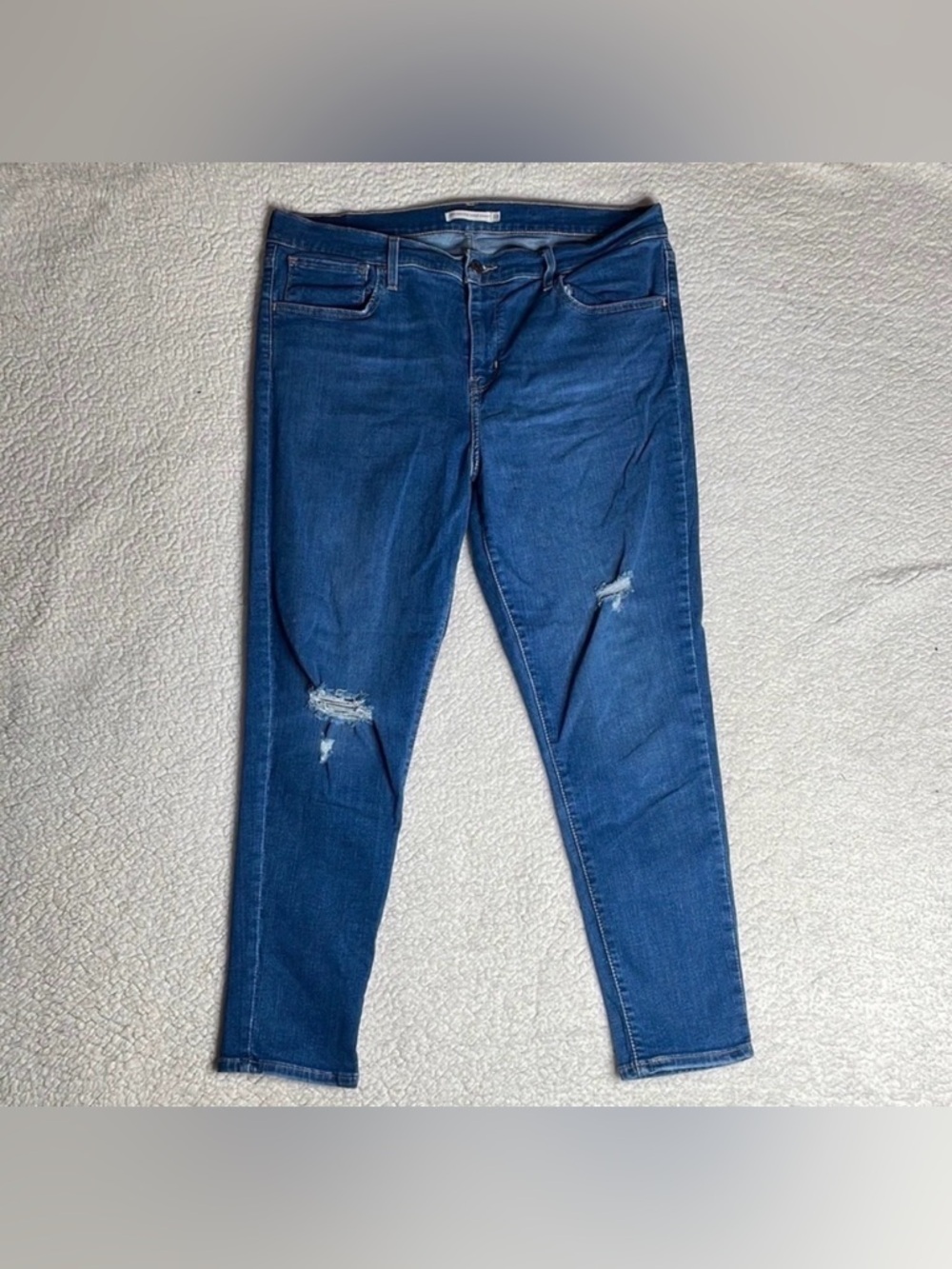 Levi's Women's 720 High Rise Super Skinny Jeans Distressed Size 33